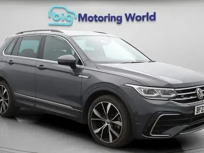 Second-hand VW Tiguan R-line 200 CP (147 kW) 2022 Gri SUV