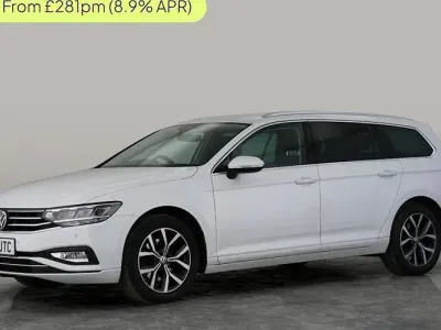 Used VW Passat SEL 150 HP (110 kW) 2023 White Estate