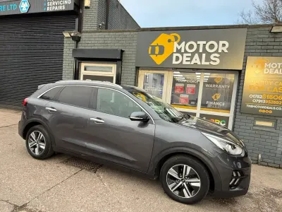 Usado Kia Niro 141 HP (103 kW) 2020 Cinzento SUV