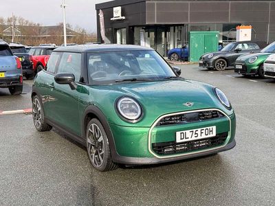 Ny Mini Cooper Exclusive 2026 Grön Halvkombi