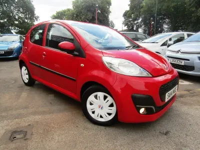 Used Peugeot 107 Active 68 HP (50 kW) 2014 Red Hatchback