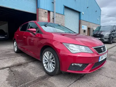 Used Seat Leon SE Dynamic 113 HP (83 kW) 2017 Red Hatchback