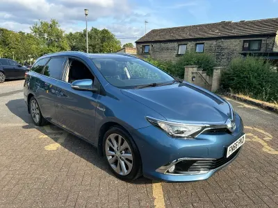 Used Toyota Auris Hybrid 2016 Blue Estate