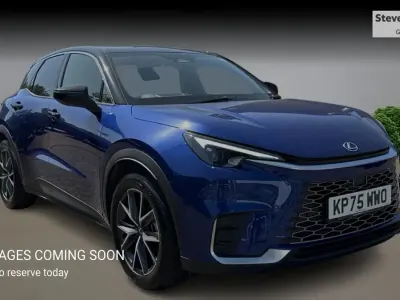 Used Lexus LBX 136 HP (100 kW) 2025 Blue/black SUV