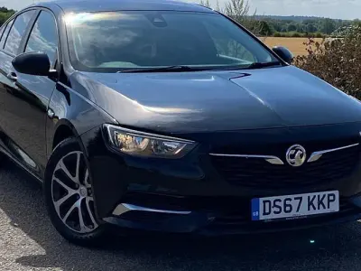 Used Vauxhall Insignia Design Edition 110 HP (80 kW) 2017 Black Hatchback