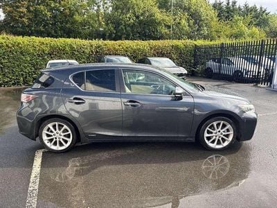 Lexus CT200h