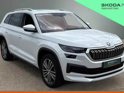 Used Skoda Kodiaq LAURIN & KLEMENT 150 HP (110 kW) 2023 Moon white metallic SUV