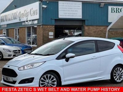 Used Ford Fiesta Zetec 125 HP (91 kW) 2014 White Hatchback