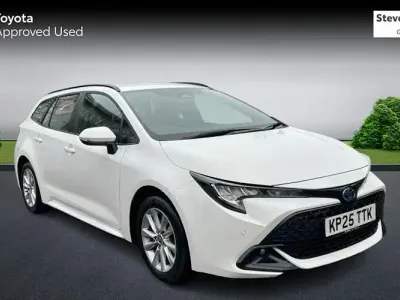 Used Toyota Corolla 140 HP (102 kW) 2025 White Estate