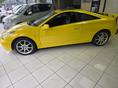 Used Toyota Celica Sport 182 HP (133 kW) 2004 Yellow Coupe