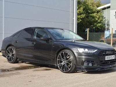 Usado Audi A8 Advanced 286 HP (210 kW) 2018 Cinzento Sedan