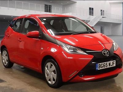 Red Used 2015 Toyota Aygo X-play Hatchback | £5,495 (Fair price)