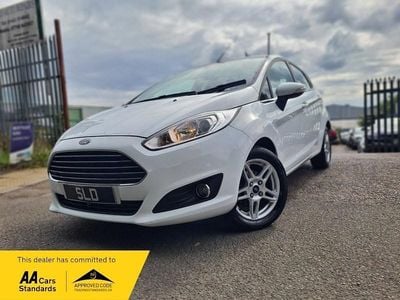 White Used 2014 Ford Fiesta Zetec Hatchback | £3,995 (Good price)