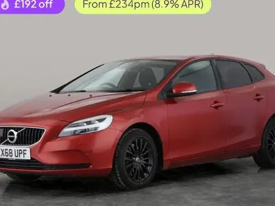 Used Volvo V40 Momentum 122 HP (89 kW) 2018 Red Hatchback