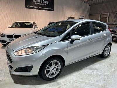 Silver Used 2014 Ford Fiesta Zetec Hatchback | £5,495 (Fair price)
