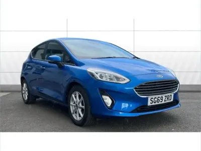 Używany Ford Fiesta Zetec 100 KM (73 kW) 2019 Niebieski Hatchback