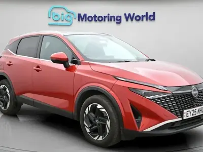 Used Nissan Qashqai N-Connecta 140 HP (102 kW) 2025 Red SUV
