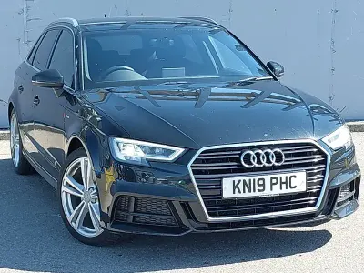 Begagnad Audi A3 S-Line 116 HK (85 kW) 2019 Svart Sedan