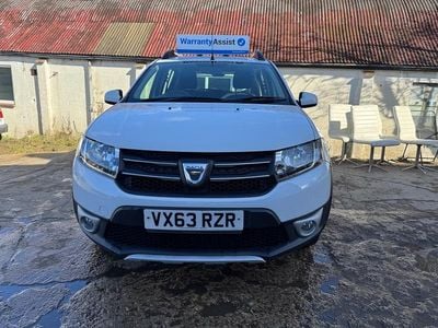 Used Dacia Sandero Lauréate 90 HP (66 kW) 2013 White Hatchback