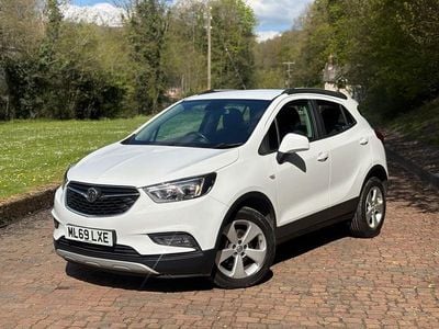 Second-hand Vauxhall Mokka X Active 140 CP (102 kW) 2019 Alb SUV