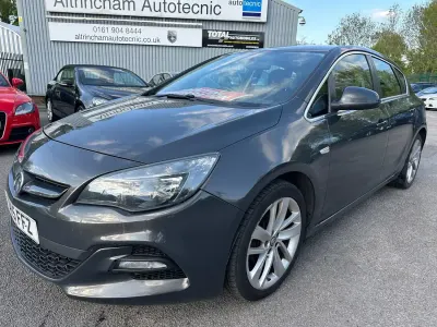 Second-hand Vauxhall Astra 2015 Gri Hatchback