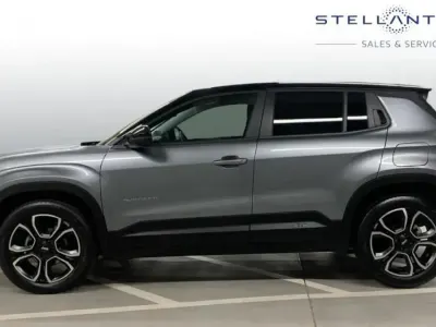 Begagnad Jeep Avenger Summit 100 HK (73 kW) 2025 SUV