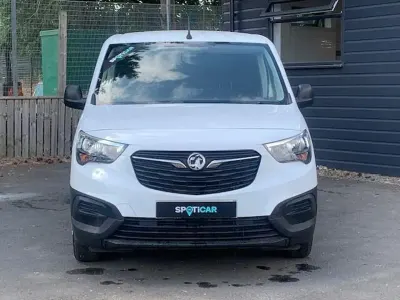 Used Vauxhall Combo 100 HP (73 kW) 2021 White MPV