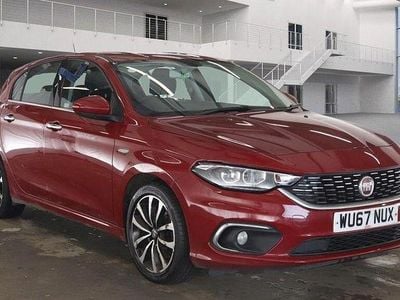 Used Fiat Tipo Lounge 95 HP (69 kW) 2017 Red Hatchback
