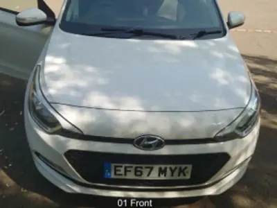 Used Hyundai i20 SE 84 HP (61 kW) 2017 White Hatchback