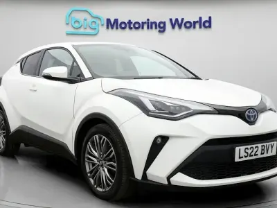 Second-hand Toyota C-HR 122 CP (89 kW) 2022 SUV