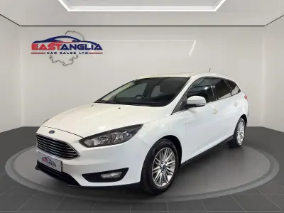 Used Ford Focus Zetec 120 HP (88 kW) 2018 White Estate