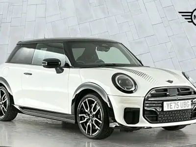 Begagnad Mini Cooper S Hatch 201 HK (147 kW) 2025 Vit Halvkombi