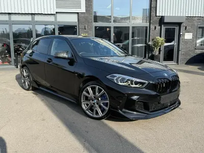 Usado BMW M135 Comfort Edition 2020 Negro Utilitario