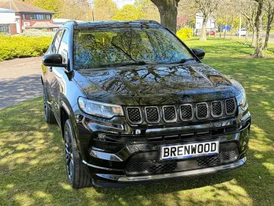 Begagnad Jeep Compass 240 HK (176 kW) 2022 Svart SUV