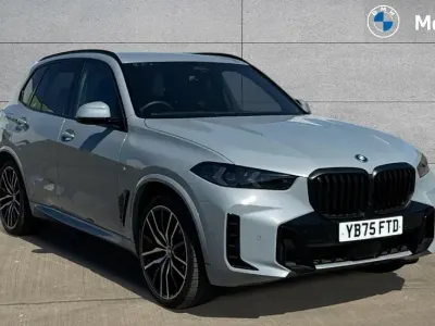 Używany BMW X5 M Sport 490 KM (360 kW) 2025 Szary SUV