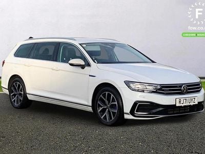 White Used 2021 VW Passat GTE Estate | £19,199 (Fair price)