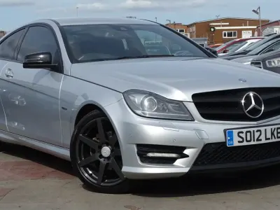 Używany Mercedes C220 Sport Edition 170 KM (125 kW) 2012 Srebrny Coupe