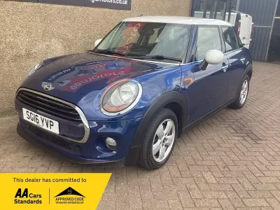 Usado Mini Cooper Hatch 2016 Azul Utilitario