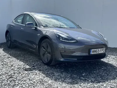 Usado Tesla Model 3 254 kW (346 HP) 2019 Cinzento Sedan