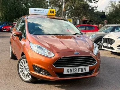 Used Ford Fiesta Titanium 105 HP (77 kW) 2015 Hatchback