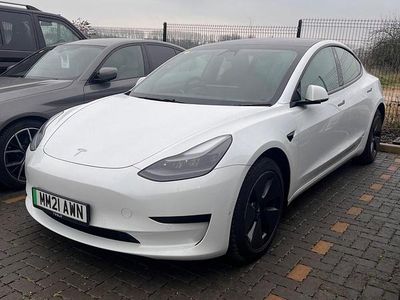 White Used 2021 Tesla Model 3 Standard Range Sedan | £15,488 (Fair price)