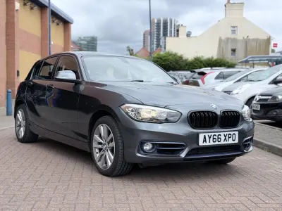Usado BMW 118 Sport Line 2016 Cinzento Citadino