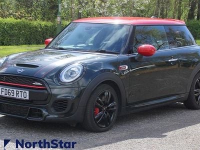 Used Mini John Cooper Works Hatch 231 HP (169 kW) 2020 Green Hatchback