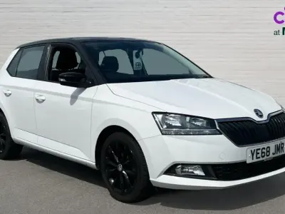 Used Skoda Fabia Colour Edition 75 HP (55 kW) 2019 White Hatchback