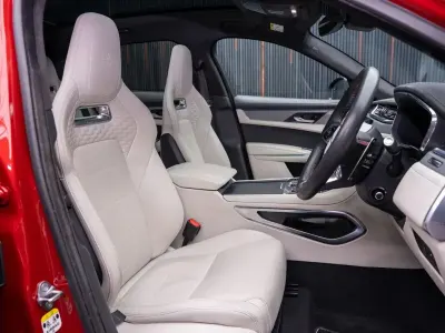 Used Jaguar F-Pace SVR 550 HP (404 kW) 2023 Red SUV