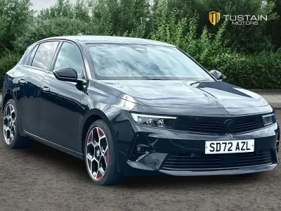 Used Vauxhall Astra GS Line 130 HP (95 kW) 2022 Diamond black Hatchback