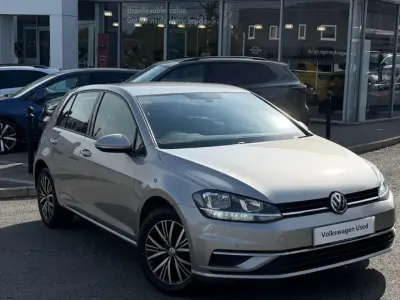 Gebraucht VW Golf VII SE 115 PS (84 kW) 2019 Kleinwagen