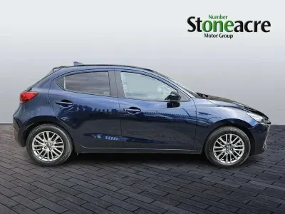 Begagnad Mazda 2 Inclusive 88 HK (64 kW) 2022 Blå Halvkombi