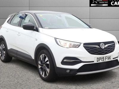 Used Vauxhall Grandland X Sport 130 HP (95 kW) 2019 White SUV