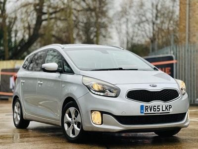 Used Kia Carens 133 HP (97 kW) 2015 Silver MPV